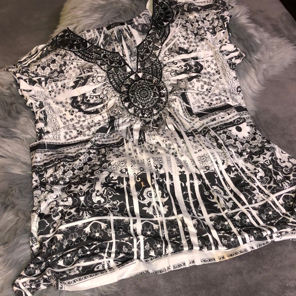 Apt 9 top with beautiful beadwork collar